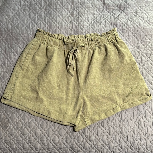 SHEIN EZwear Drawstring Army Green Paperbag Waistband Shorts - Picture 1 of 4